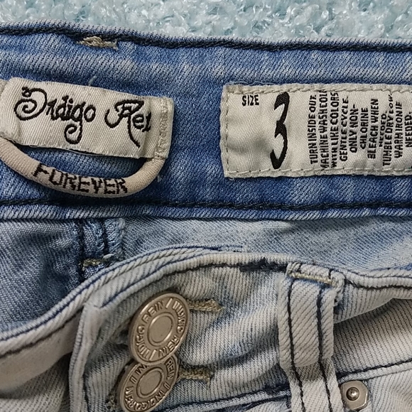 Jean shorts - Picture 2 of 3